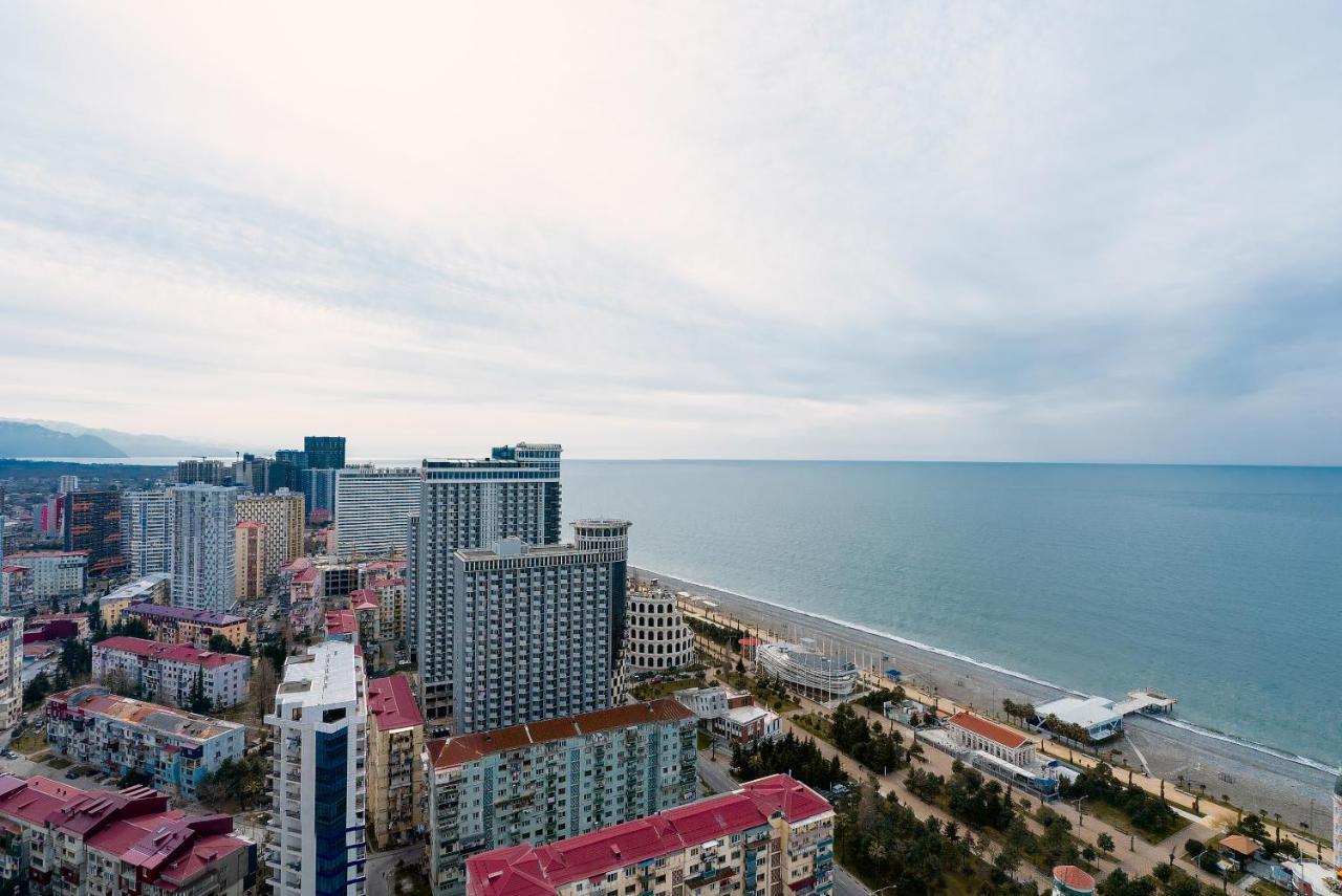 Gc Apartments Batoemi Buitenkant foto