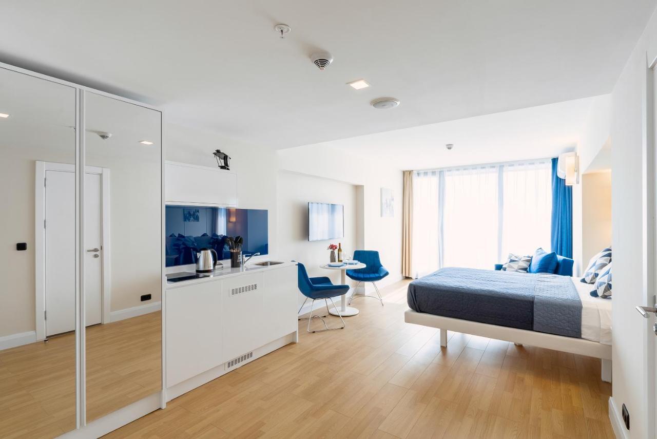 Gc Apartments Batoemi Buitenkant foto